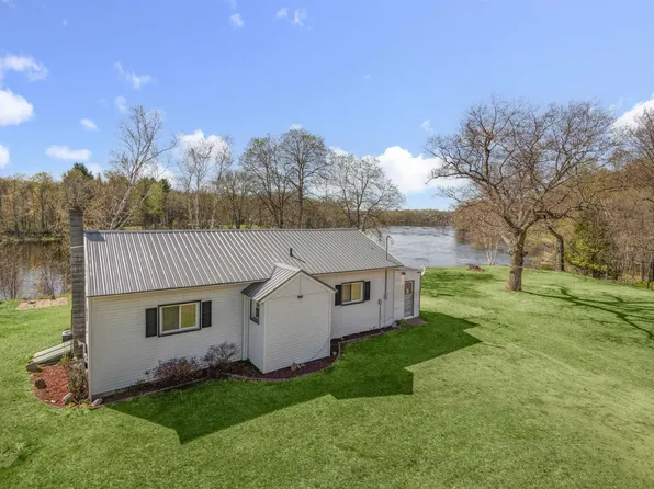 N2153 River Dr, Wallace, MI 49893