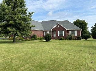 47 Cotton Hill Ln, Jackson, TN 38305