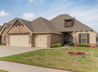 1319 Ladera Cir, Moore, OK 73160