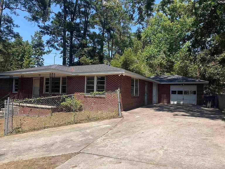1111 Standish St — Photo 1
