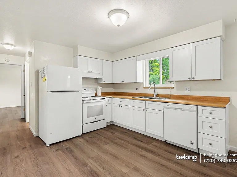 5318 Flower Cir — Photo 6