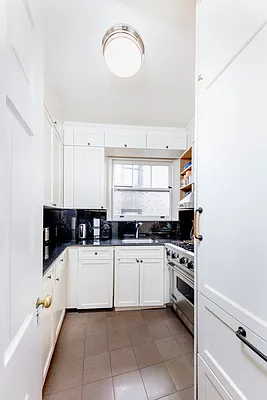 Rented by Douglas Elliman | media 17