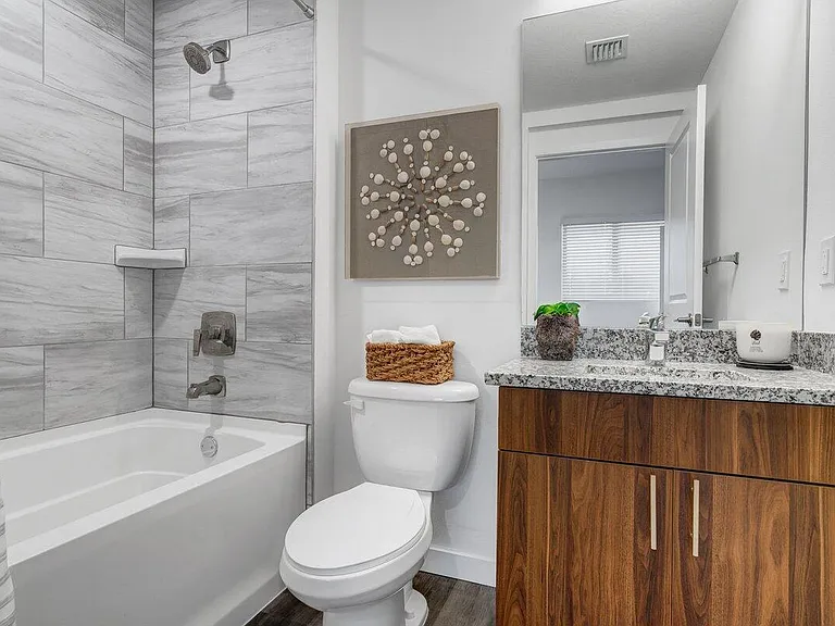 4260 Lakewood Rd #302 — Photo 4