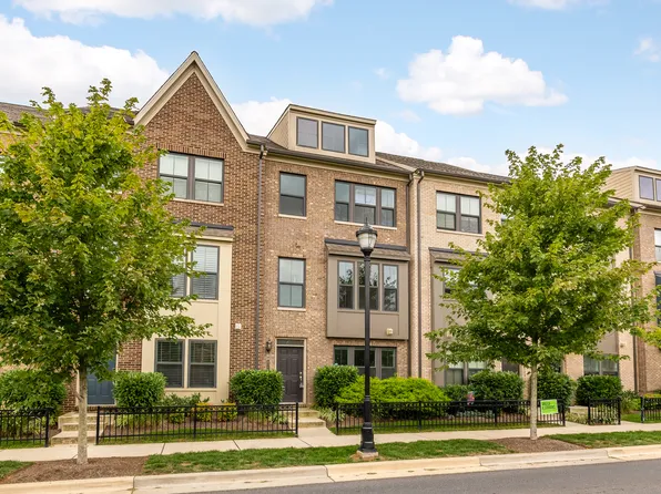4707 Van Buren St, Riverdale, MD 20737