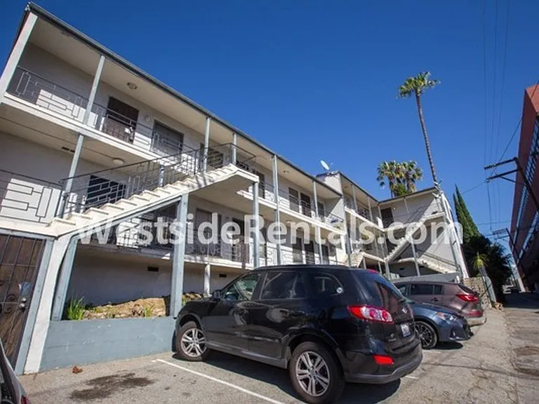 1710-1720 1/2 S Beverly Glen Blvd — Photo 14