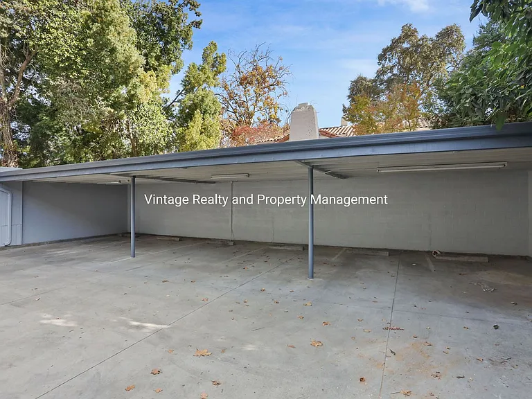 248 W Knoles Way — Photo 16