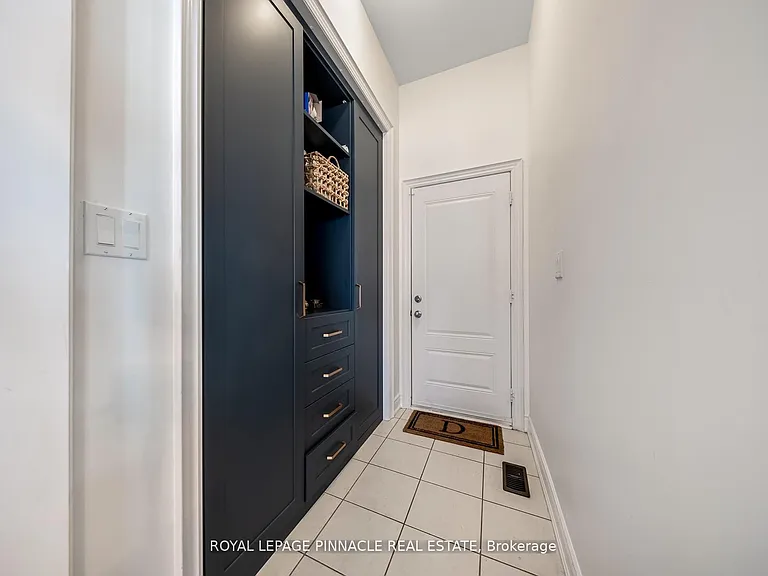 1504 Yellow Rose Cir #UPPER — Photo 17