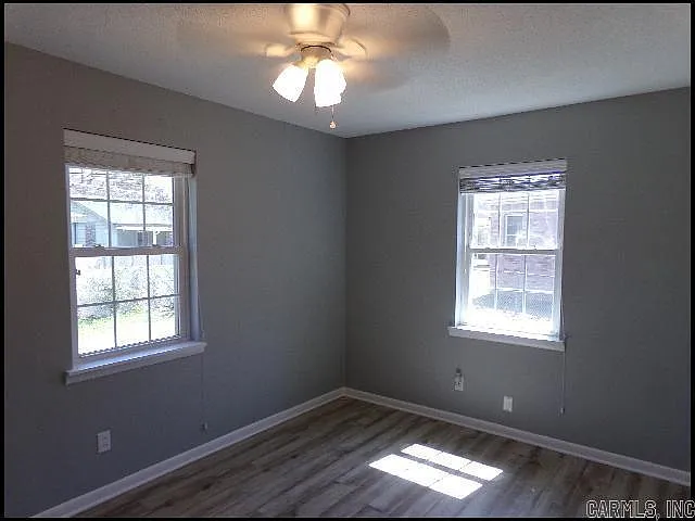 905 Norma Ct — Photo 17