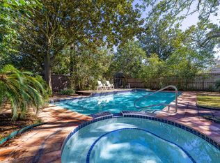 5238 Loch Lomond Dr, Houston, TX 77096