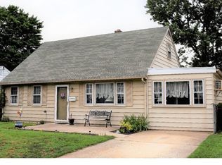 945 Valentine Rd, Burlington, NJ 08016