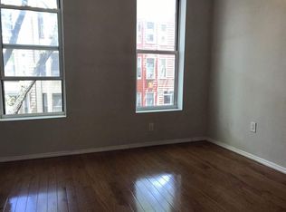 131 Guernsey St APT 2R, Brooklyn, NY 11222