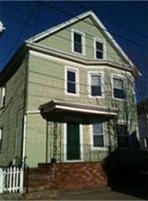 2nd image of 49 Dartmouth St