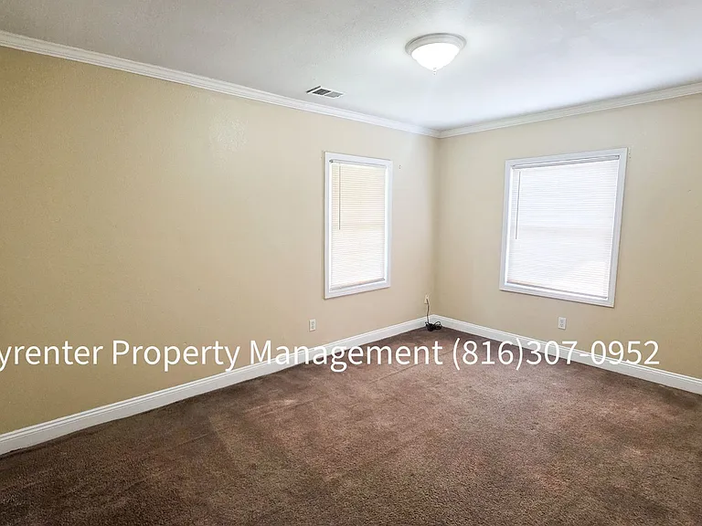 3419 College Ave — Photo 11