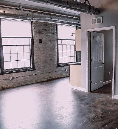 2nd image of 402 E 4th St #10505799
