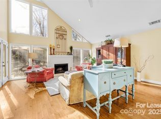 2900 Hanson Dr, Charlotte, NC 28207