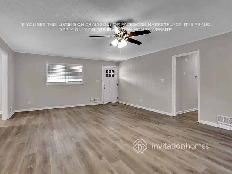 835 Brompton Ct — Photo 4