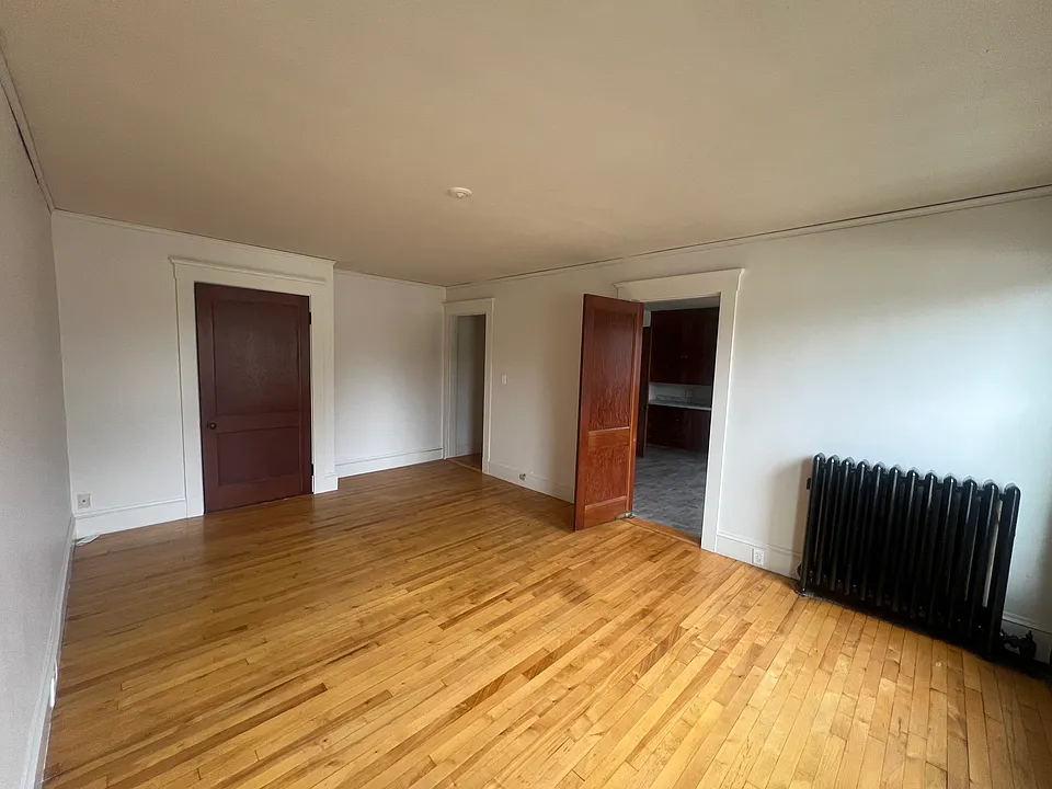 250 N Main St #19