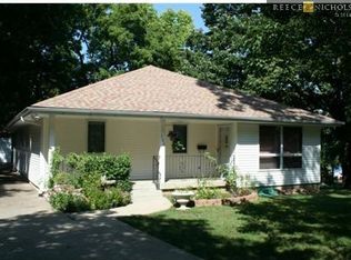 706 E Devon St, Independence, MO 64055