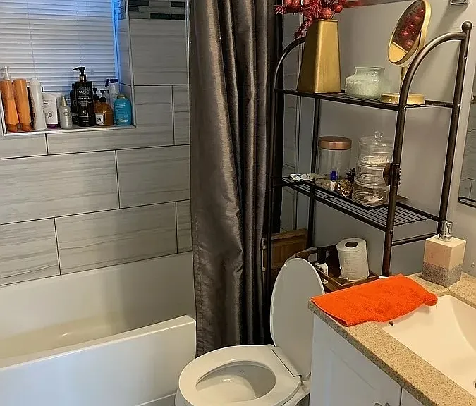 1420 W Blackhawk St #2M — Photo 8