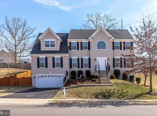 8773 Ellis Mill Dr, Gainesville, VA 20155