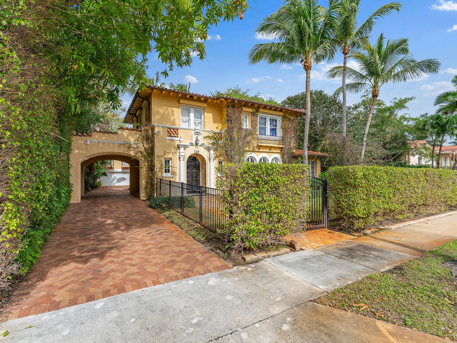 229 10th St, West Palm Beach, FL 33401 | MLS #RX-10955724 | Zillow