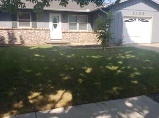 2105 Rebecca Dr, Champaign, IL