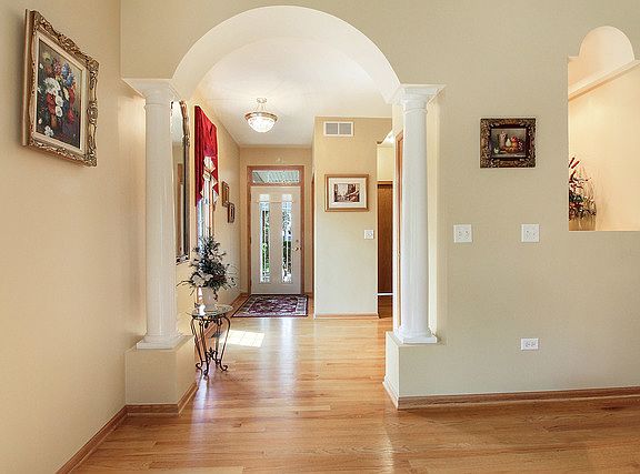 4th image of 6855 Johns Cir