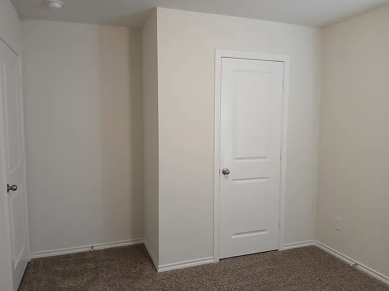 308 Samuel St — Photo 20