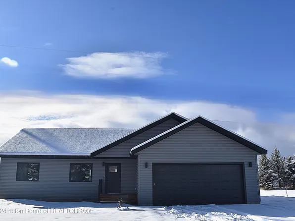 68 Brushwood Dr, Thayne, WY 83127