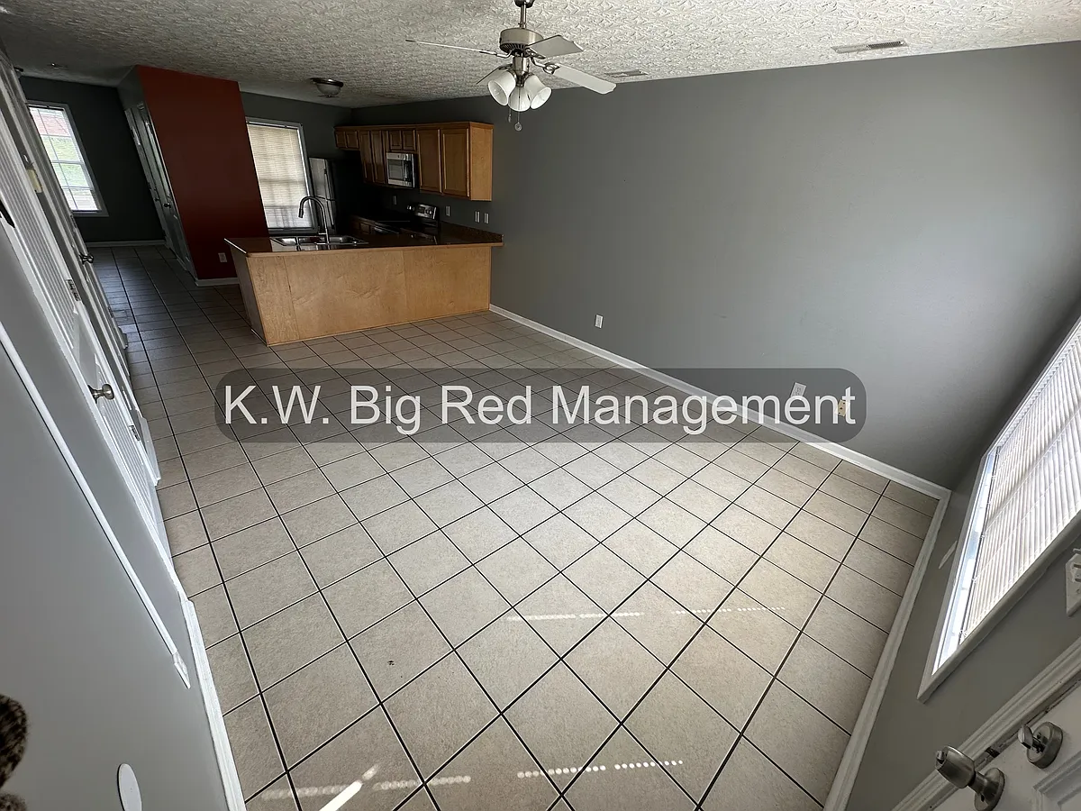 Building Photo - 7809-7813 Frank Ott Rd #7815