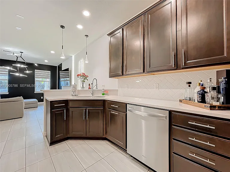 5040 Eucalyptus Dr #2 — Photo 21