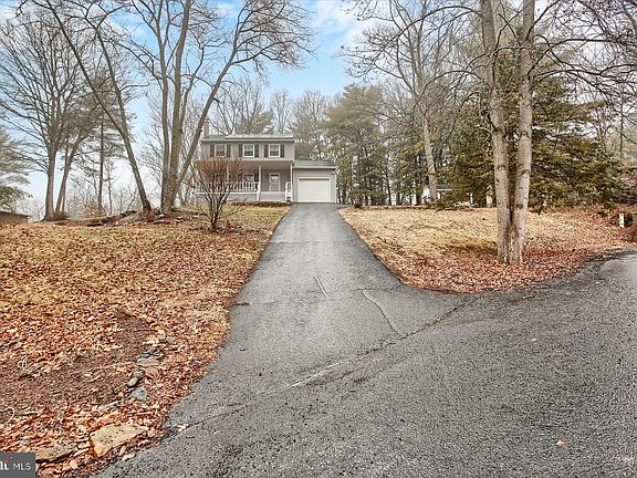4th image of 230 Woodridge Cir