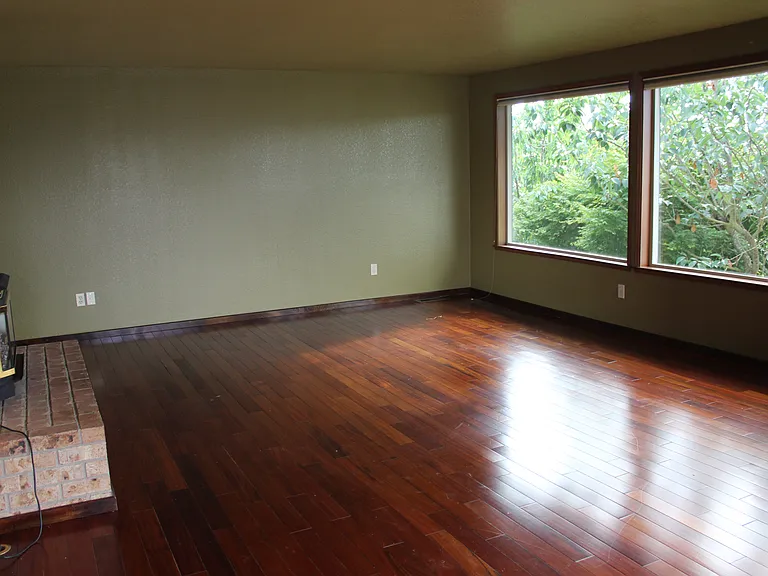4402 Glasgow Way — Photo 9