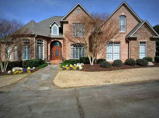 910 Oakcrest Rd, Spartanburg, SC 29301