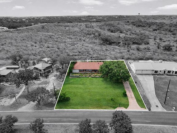 4th image of 113 W Bluebonnet Road