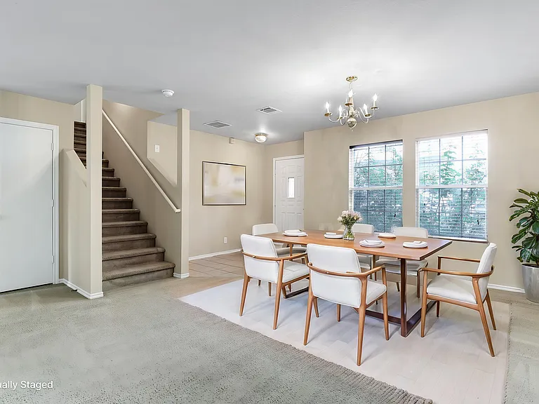 210 Birchwood Bay — Photo 4
