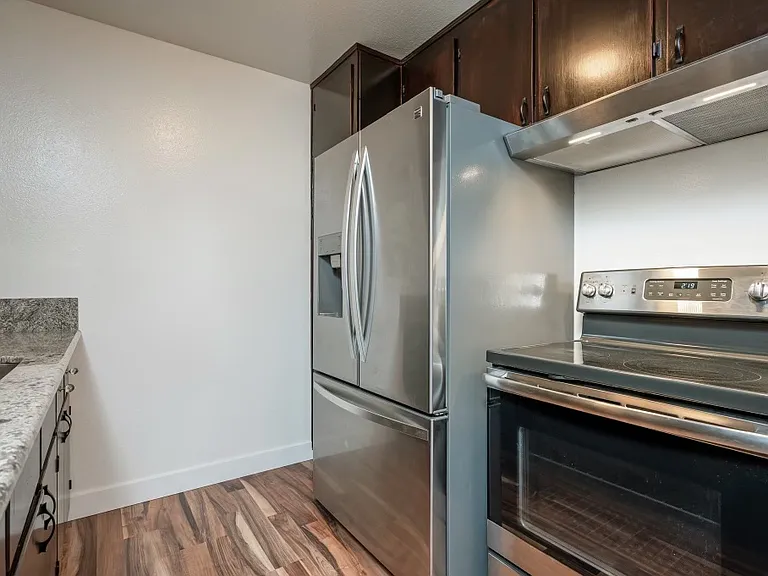 143 Elkwood Ave #B — Photo 6
