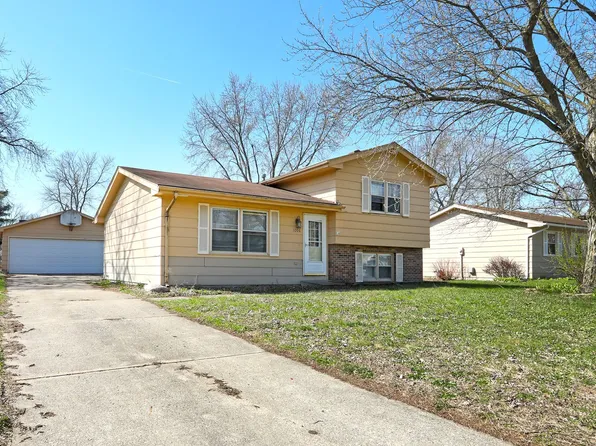 1006 6th St NW, Altoona, IA 50009