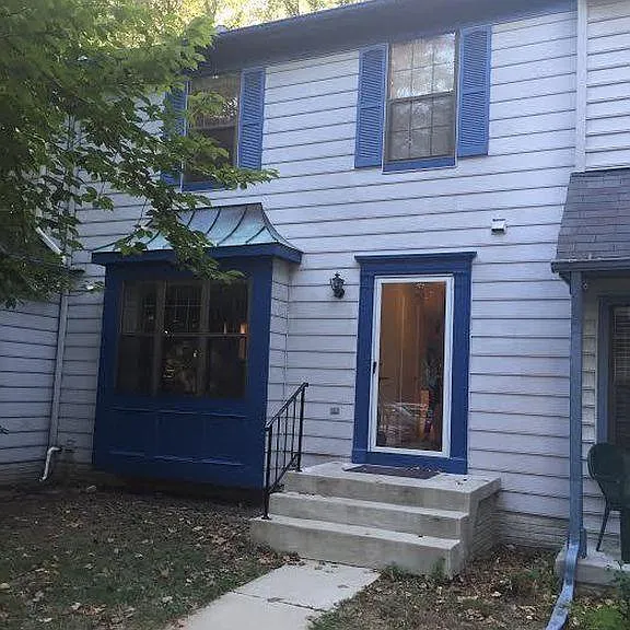 5912 Roberts Common Ct — Photo 1