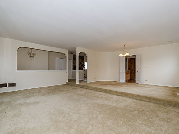 Living Room / Dining Room