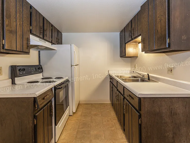 1314 E 16th St — Photo 21