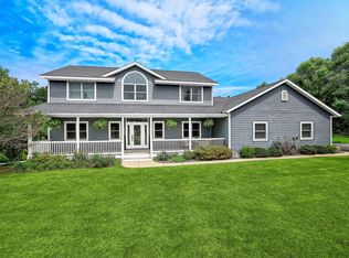 W25190 Quarter Horse Ln, Trempealeau, WI 54661