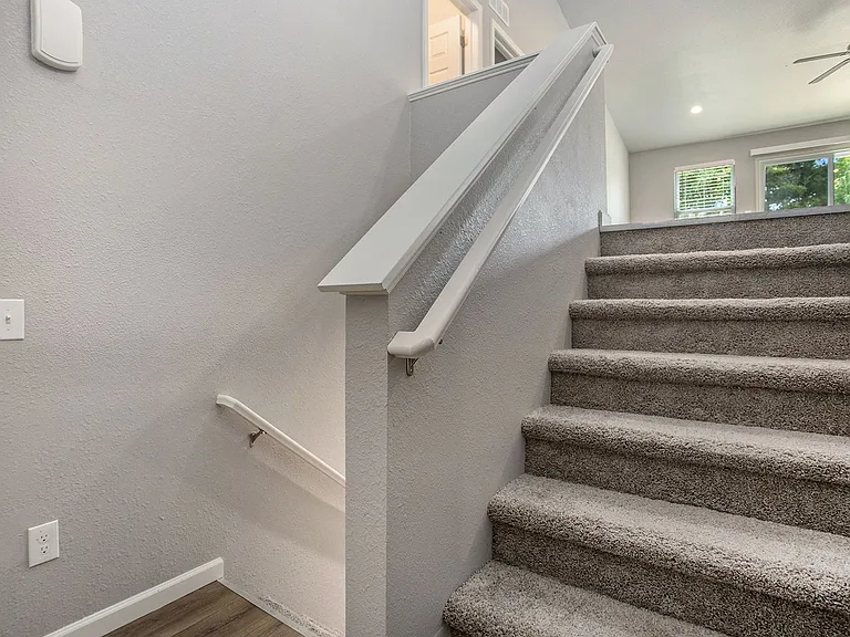 742 E Pine Hill Ave — Photo 13