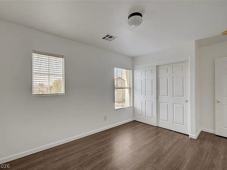5672 Park City Ave — Photo 17