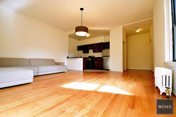 Rented by Bond New York | media 52