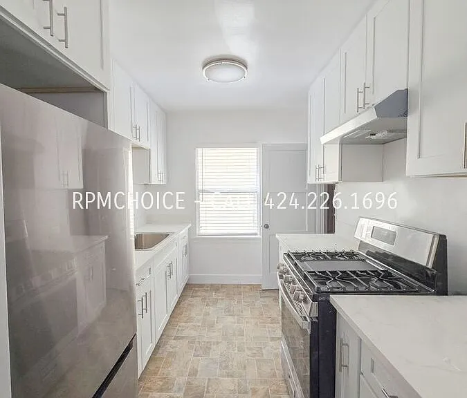 3554 W 59th Pl #2 — Photo 3