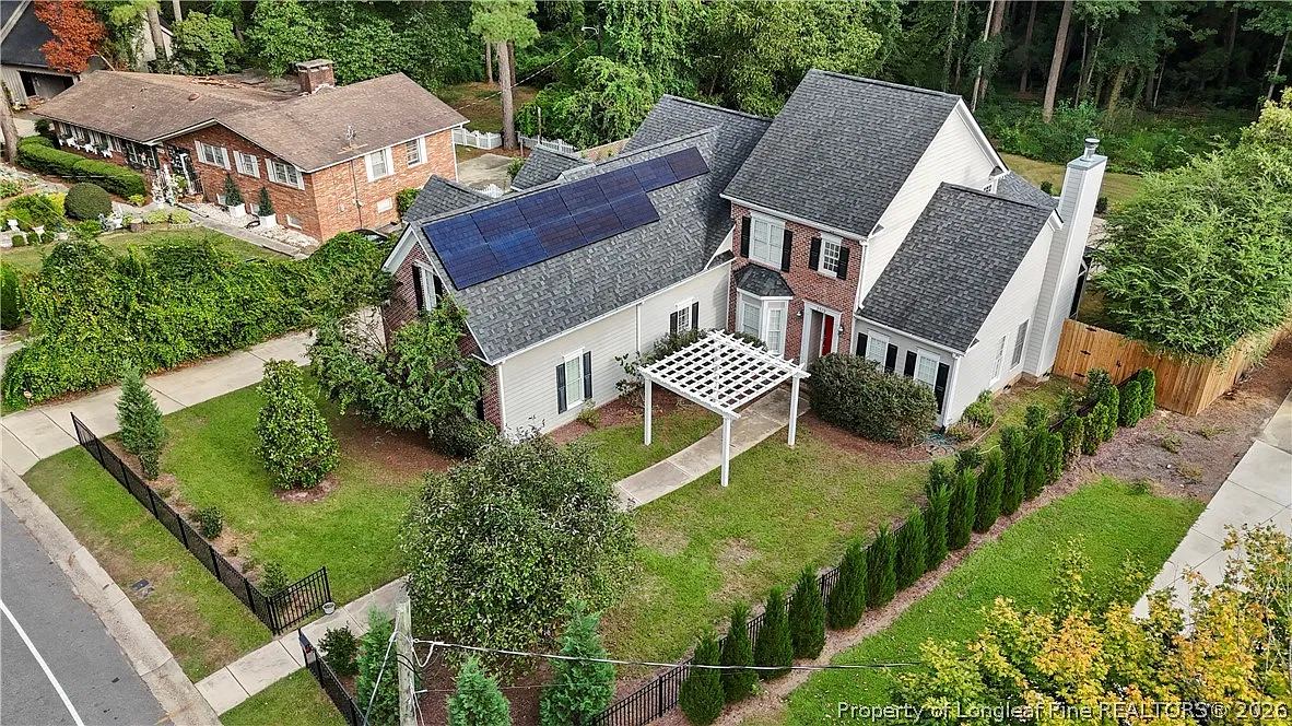 5 bed, 3.5 bath, 3619 sqft, $3,900 — Photo 3