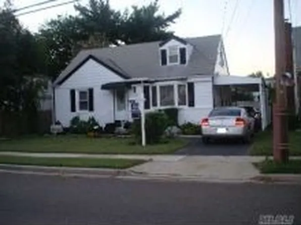1069 Tulsa St, Uniondale, NY 11553