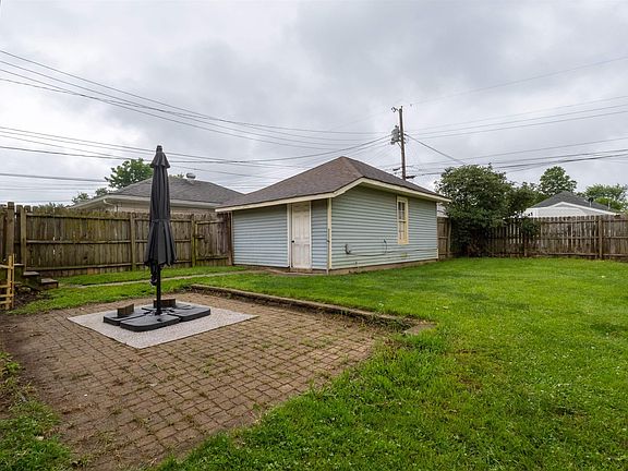 4th image of 909 S 21st St