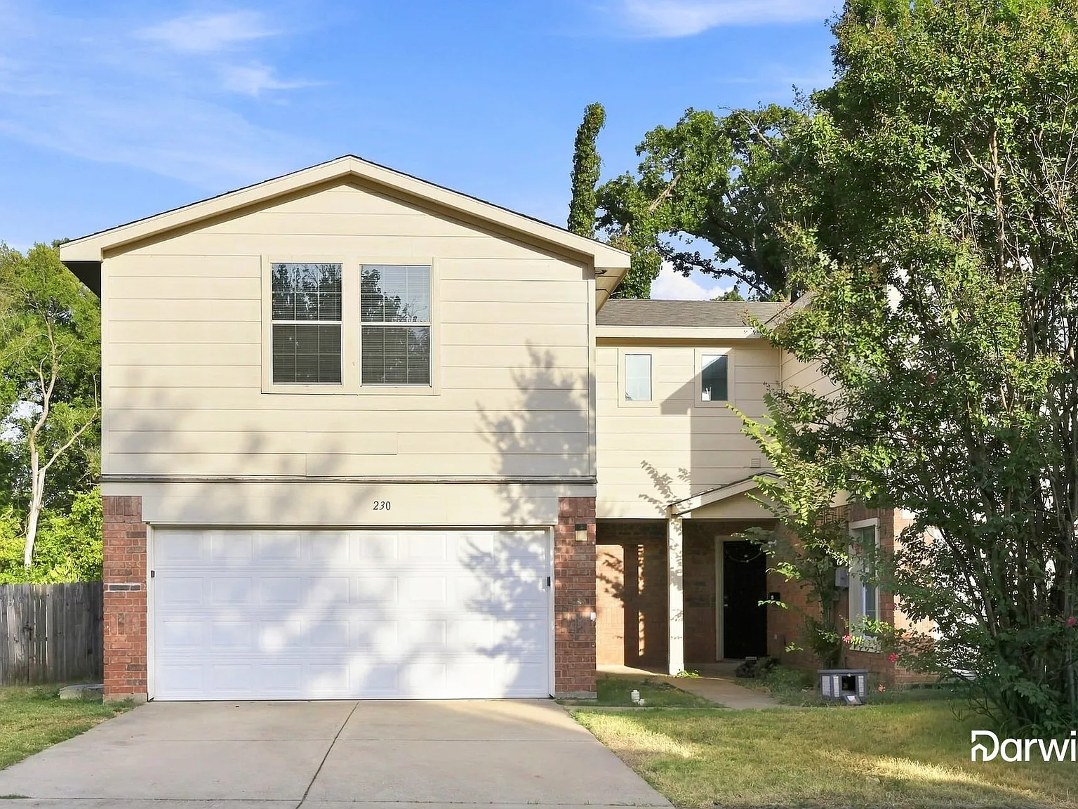 3 bed, 2.5 bath, 1347 sqft, $1,780 — Photo 1